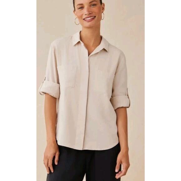 Bella Dahl Hidden Button top Small Tencel Roll Tab Slv Vented Hem - Picture 1 of 16